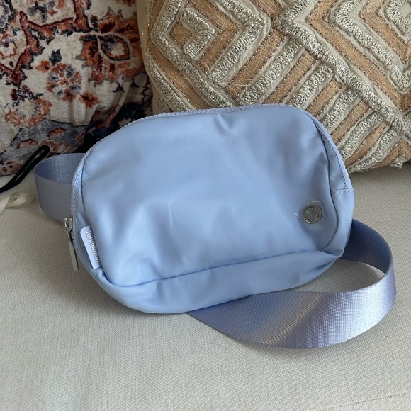 lululemon athletica Handbags - NWT Lululemon Everywhere Belt Bag 1L Purple